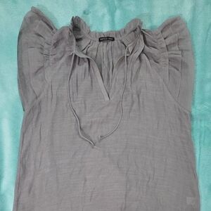 ROBERTSON+RODEEO Gray Ruffled Women's Top🌸